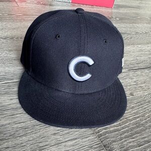 New Era 59FIFTY MLB Chicago Cubs Hat in Dark Navy Size 7 1/8